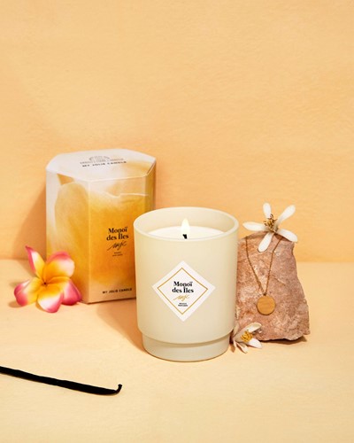 My Jolie Candle Geurkaars 250 gr met verrassingsjuweel - ketting goud - Monoï Des Îles